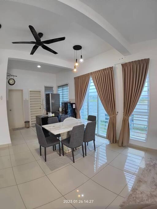 Prima Guest House - Puncak Alam Homestay Mus-Lim Friendly Bandar Puncak Alam Ngoại thất bức ảnh